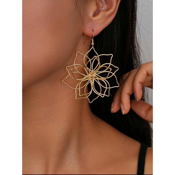 Gold Boho chic Flower Pendant Earrings - Creative & Stylish Daily Wear for Women - Picture 1 of 6